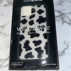*BRAND NEW* iphone 11 pro mac cow case